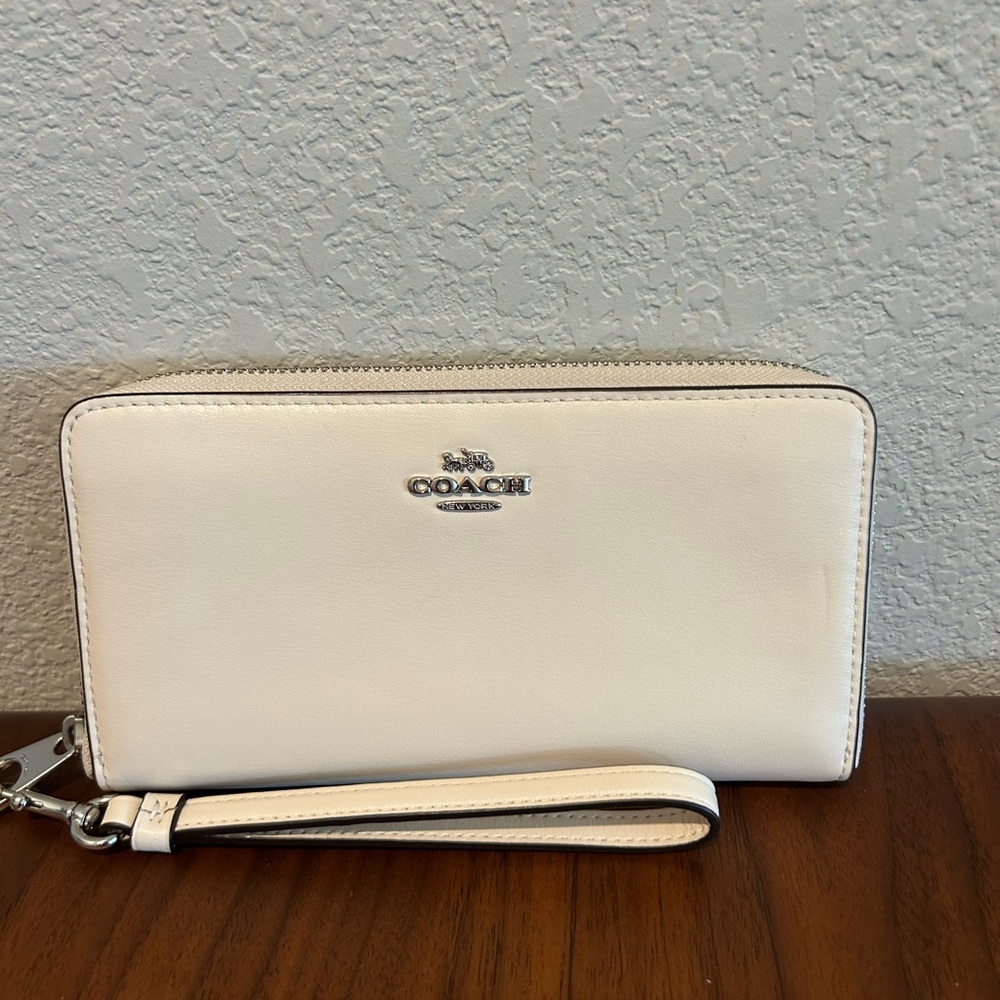 Coach Cream Leather Zip Wristlet Wallet with Silver Hardware